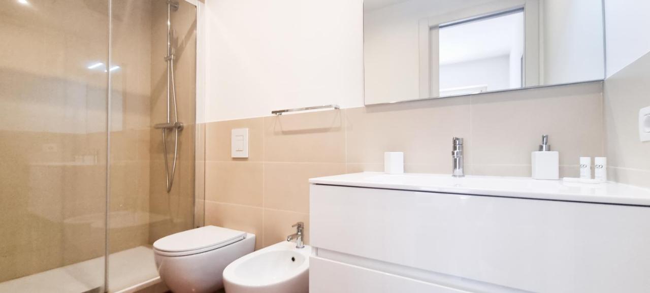 شقة Joivy Superb Flat, 2 Balconies & Skyscrapers View ميلان المظهر الخارجي الصورة
