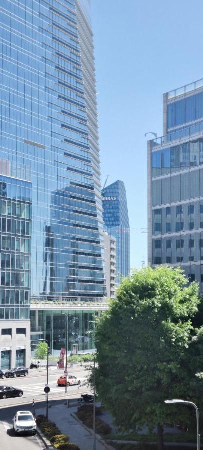 شقة Joivy Superb Flat, 2 Balconies & Skyscrapers View ميلان المظهر الخارجي الصورة